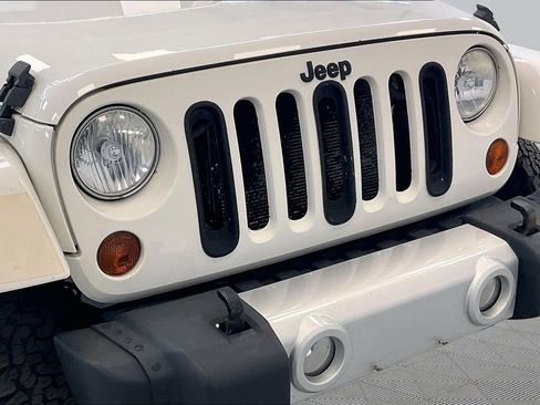 Used 2010 Jeep Wrangler Unlimited Sahara w/ Mopar Chrome Edition Group AWD/4WD image 28