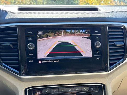 Used 2021 Volkswagen Atlas SEL image 24