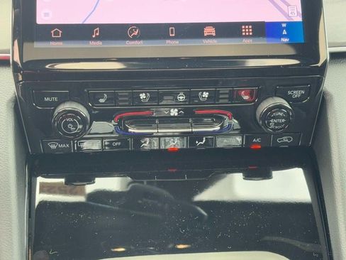 New 2025 Jeep Grand Cherokee L Overland w/ Advanced Protech Group III image 19