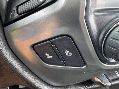 Used 2017 Chevrolet Silverado 1500 LT w/ All Star Edition AWD/4WD image 32