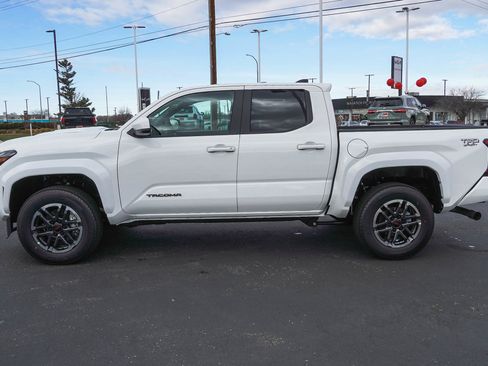 New 2026 Toyota Tacoma TRD Sport image 5