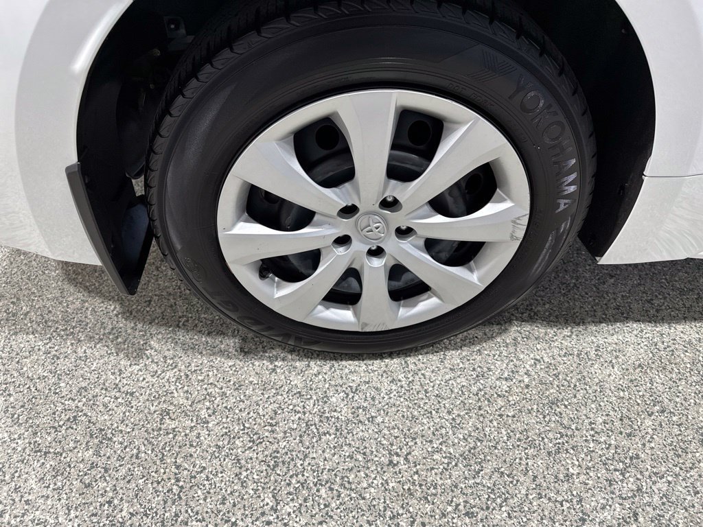 Certified 2024 Toyota Corolla LE AWD/4WD image 21