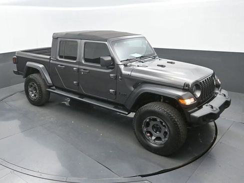 Used 2021 Jeep Gladiator Sport image 28