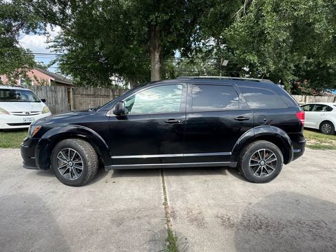 Used 2018 Dodge Journey SE w/ Popular Equipment Group FWD image 9