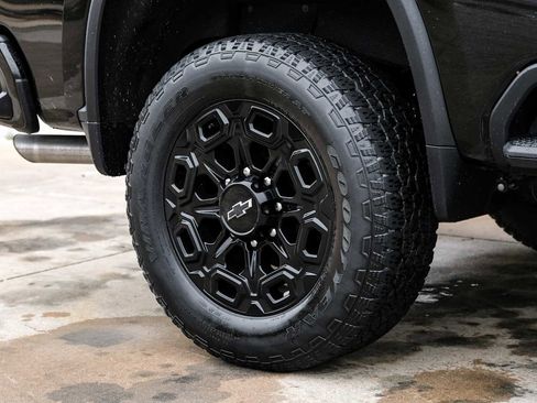 Used 2024 Chevrolet Silverado 2500 LTZ w/ LTZ Plus Package AWD/4WD image 58