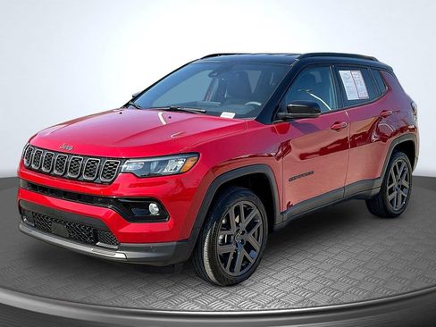 Used 2026 Jeep Compass Limited AWD/4WD image 3