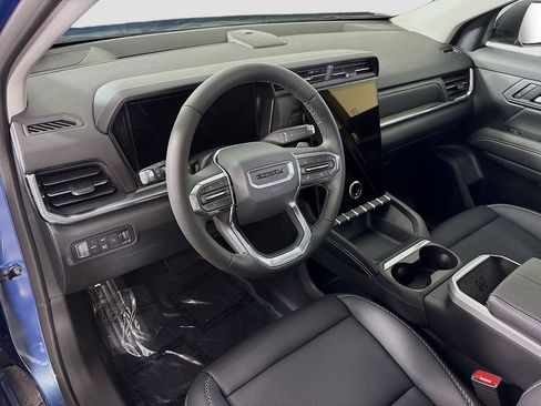 New 2026 GMC Terrain Denali w/ LPO, Black Badging Package image 9