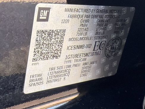 Used 2021 GMC Sierra 1500 AT4 w/ AT4 Premium Package AWD/4WD image 27