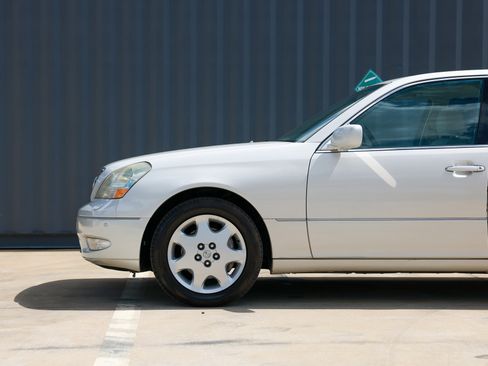 Used 2002 Lexus LS 430 image 35