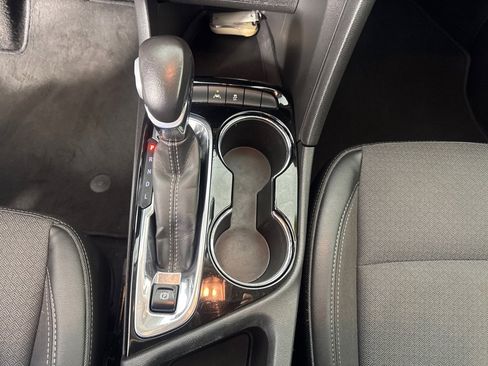 Used 2021 Buick Encore GX Select image 18