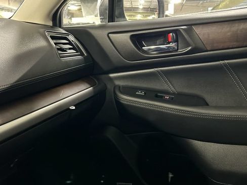 Used 2018 Subaru Outback 2.5i Limited AWD/4WD image 19