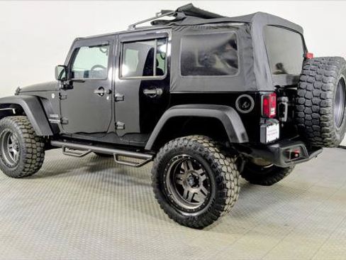 Used 2015 Jeep Wrangler Unlimited Sport w/ Quick Order Package 24S AWD/4WD image 4