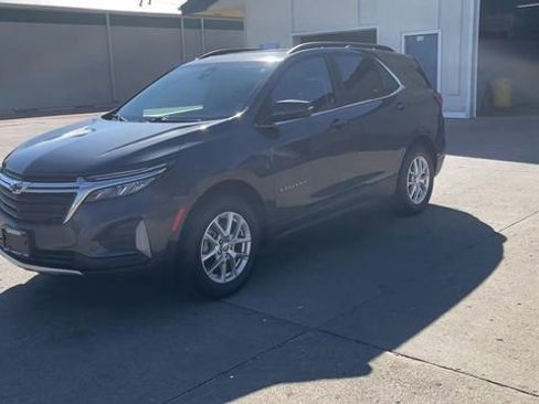 Used 2022 Chevrolet Equinox LT image 4