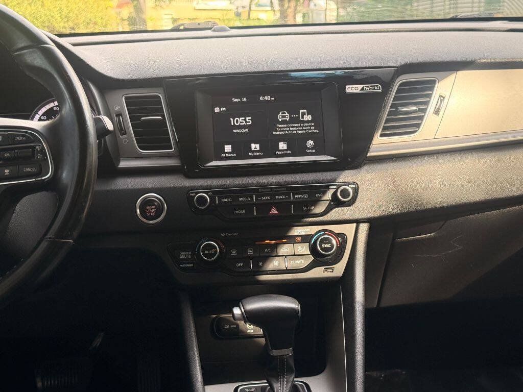 Used 2018 Kia Niro LX FWD image 14