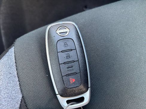 Used 2025 Nissan Versa SV FWD image 22