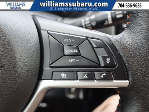 Used 2021 Nissan Kicks SR image 21