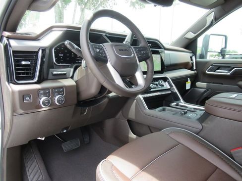 New 2026 GMC Sierra 3500 Denali w/ Denali Reserve Package AWD/4WD image 19