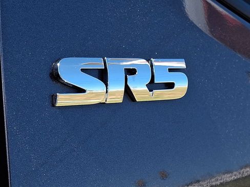 Used 2023 Toyota Tacoma SR5 AWD/4WD image 31