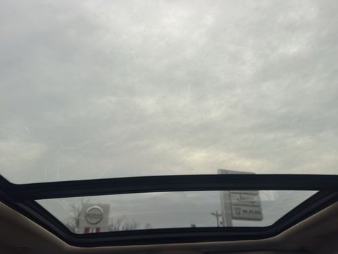 Used 2019 RAM 1500 Laramie image 9