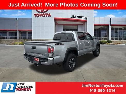 Used 2023 Toyota Tacoma TRD Off-Road RWD image 3