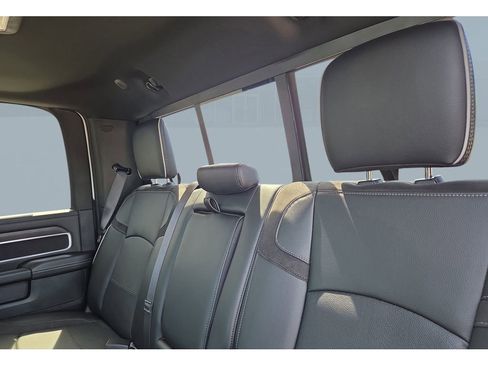 New 2026 RAM 2500 Laramie AWD/4WD image 13