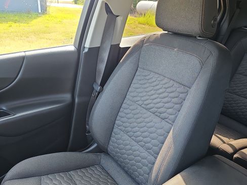 Used 2020 Chevrolet Equinox LT FWD image 32