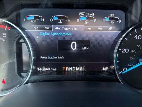 Used 2019 Ford F250 Lariat w/ Lariat Ultimate Package image 16