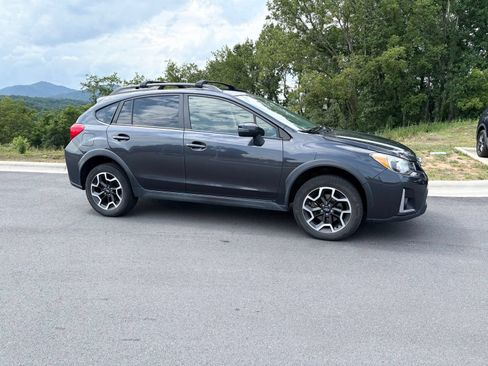 Used 2016 Subaru Crosstrek 2.0i Limited AWD/4WD image 7