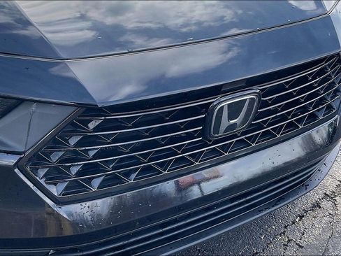 Used 2023 Honda Accord EX image 33