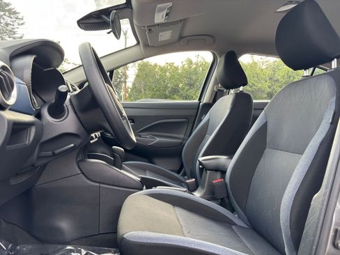 Used 2025 Nissan Versa SV FWD image 24
