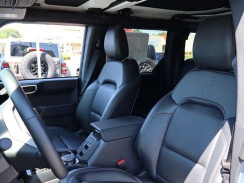 New 2025 Ford Bronco Badlands w/ Sasquatch Package AWD/4WD image 19