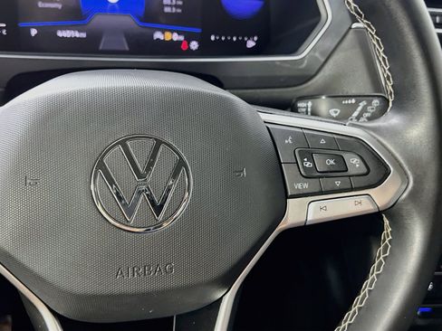 Used 2022 Volkswagen Tiguan SE FWD image 20