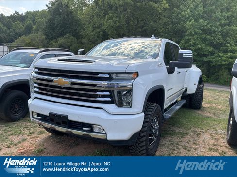 Used 2020 Chevrolet Silverado 3500 High Country w/ LPO, Hitch Package AWD/4WD image 1
