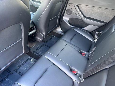 Used 2023 Tesla Model Y Long Range image 12