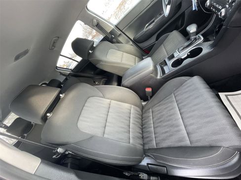 Used 2020 Kia Sportage LX image 19