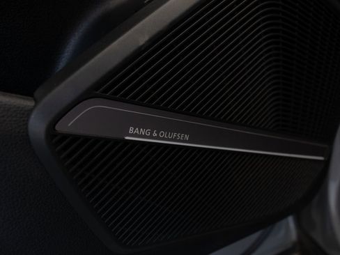 Used 2020 Audi SQ5 Premium Plus w/ Premium Plus Package image 17