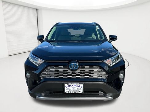 Used 2019 Toyota RAV4 Limited AWD/4WD image 2