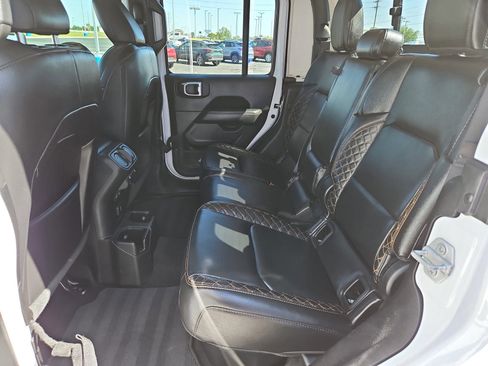 Used 2023 Jeep Gladiator Overland AWD/4WD image 17
