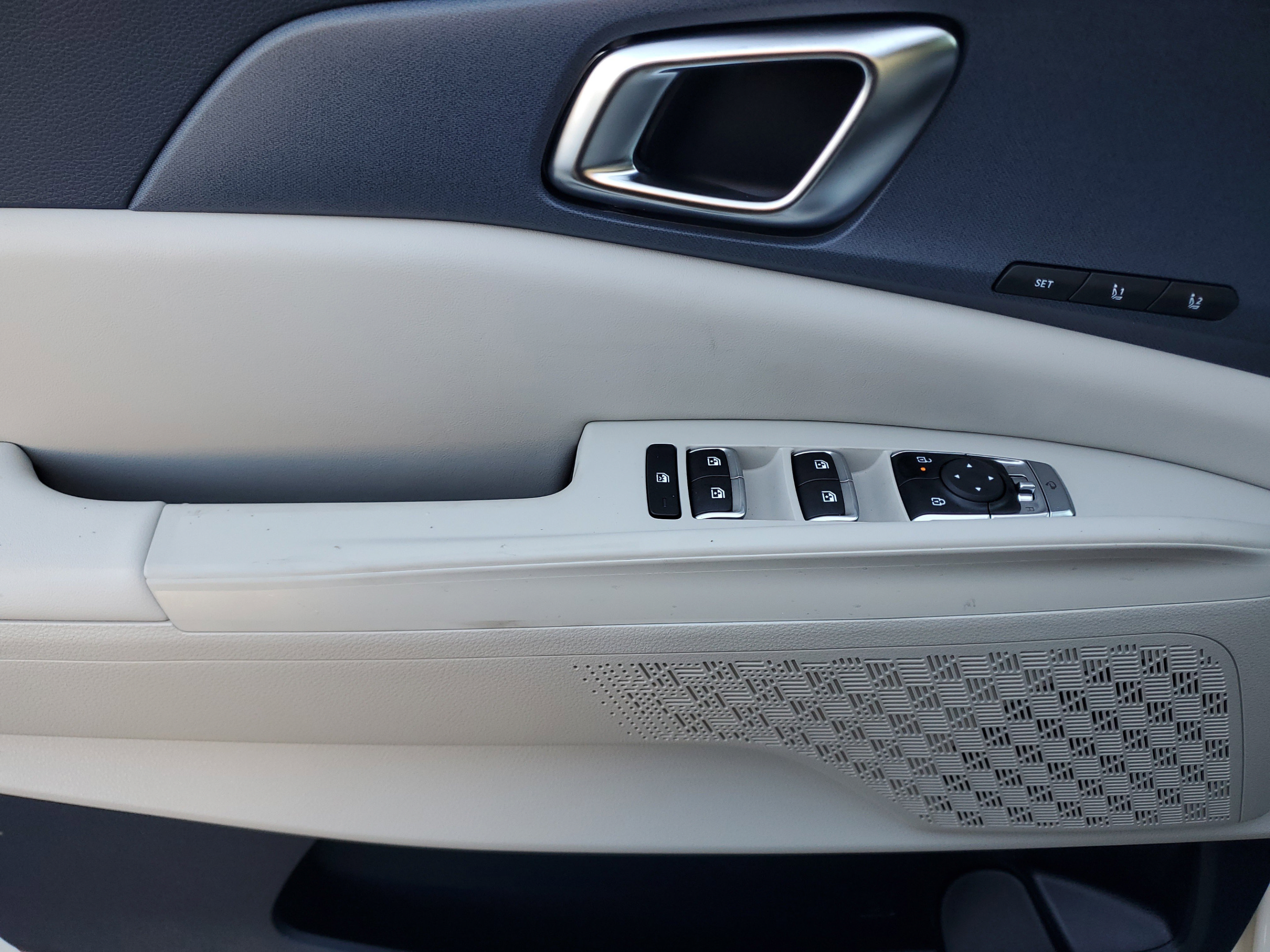 New 2026 Kia Carnival EX FWD image 12