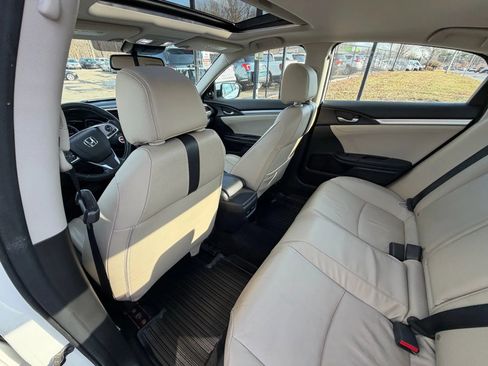 Used 2016 Honda Civic Touring image 18
