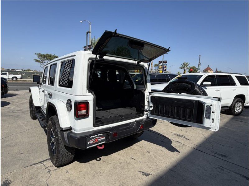 Used 2018 Jeep Wrangler Unlimited Rubicon AWD/4WD image 25