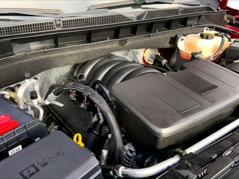 Used 2024 Cadillac Escalade Premium Luxury RWD image 33