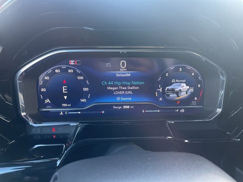 Used 2025 Chevrolet Silverado 1500 ZR2 w/ Technology Package image 27