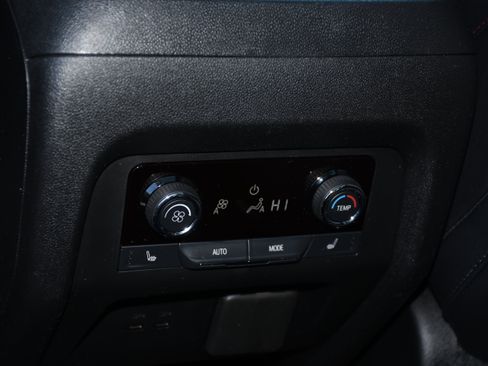 Used 2025 Chevrolet Traverse RS w/ LPO, Floor Liner Package image 18