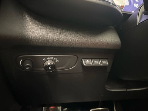 Used 2023 Buick Envision Essence w/ Technology Package I image 25