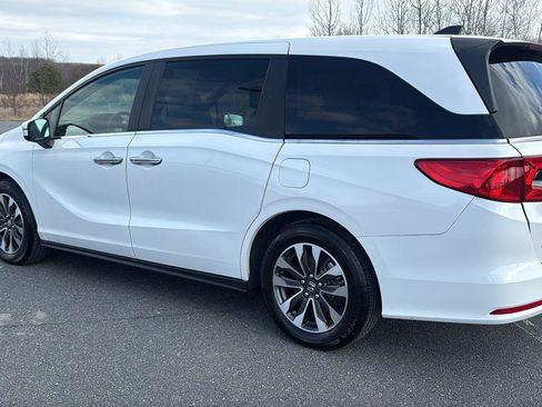 Used 2024 Honda Odyssey EX-L image 11