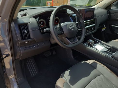 New 2026 Nissan Pathfinder Platinum w/ Accent Package FWD image 14