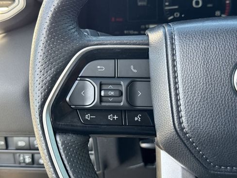 Used 2024 Toyota Tundra Limited image 28