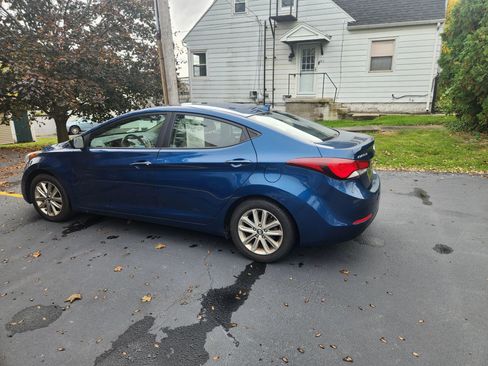 Used 2014 Hyundai Elantra SE w/ Option Group 02 image 5