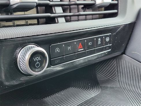 Certified 2025 Ford Explorer ST-Line image 27